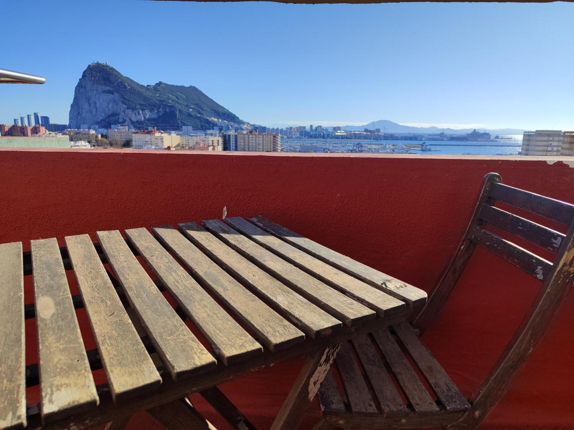 Apartment Fabulous Penthouse La Linea de la Concepcion